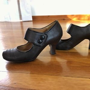 Sofft Mary Jane shoes
